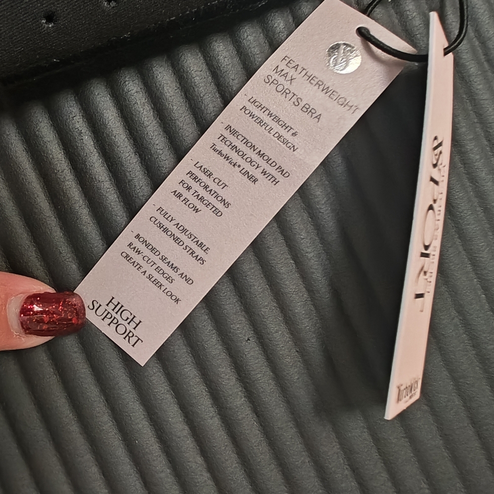 NWT Victoria Secret Featherweight Max - Picture 3 of 4